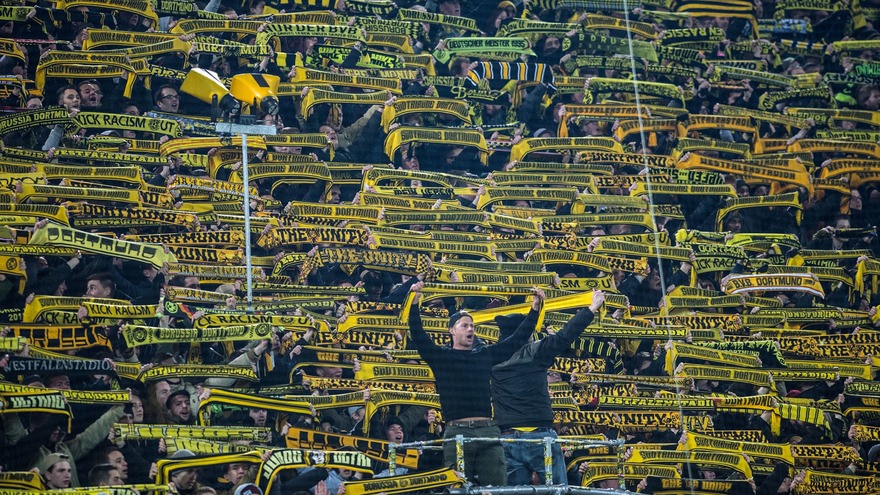 Fußball verbindet!? - phoenix