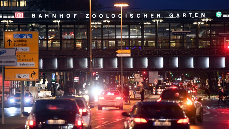 Berlin Mit Dem Bus Erfahren Der 100er Phoenix